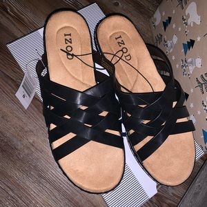 IZOD Womens Slaight Faux Leather Strap Slip On Sandals BLACK, size 8